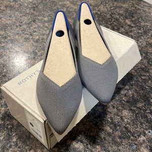 Rothy’s The Point Pebble Grey Flat